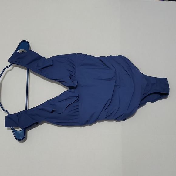 Ladies one piece ruffled swimsuit - Picture 1 of 4